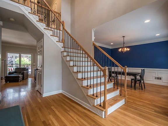 3rd image of 1404 Carrington Way