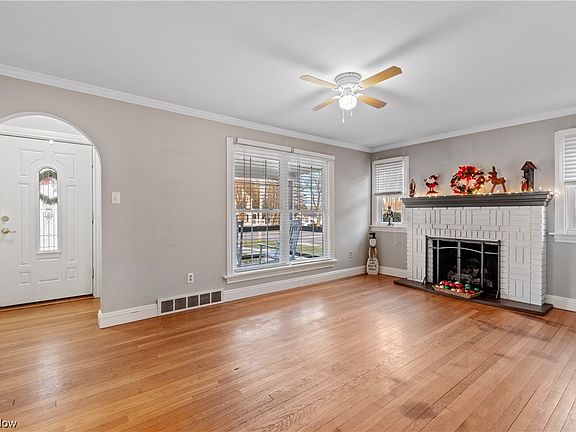 2nd image of 1046 Norton Ave