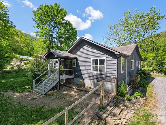 3rd image of 162 Johnson Branch Rd