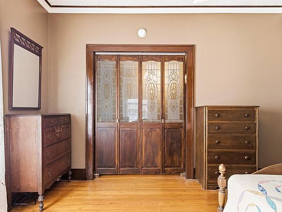 75th image of 200 N Park St