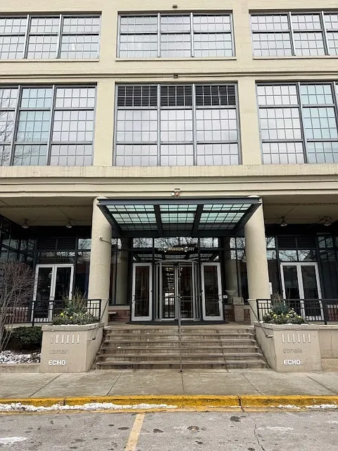 1 bed, 854 sqft, $2,750 — Photo 1