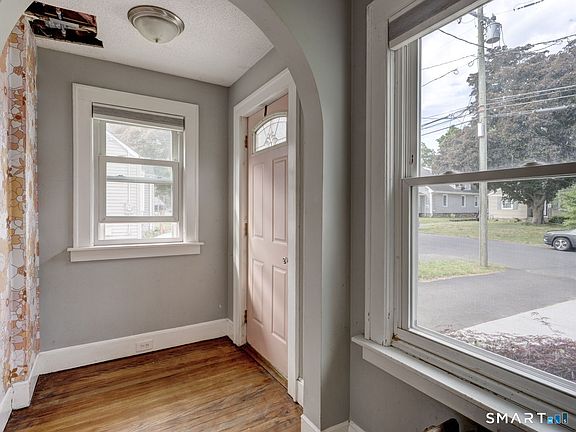 3rd image of 23 Morris Avenue