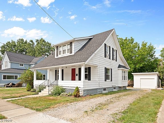 2nd image of 323 Daisy Ave