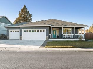 3721 SW Tommy Armour Ln, Redmond, OR 97756