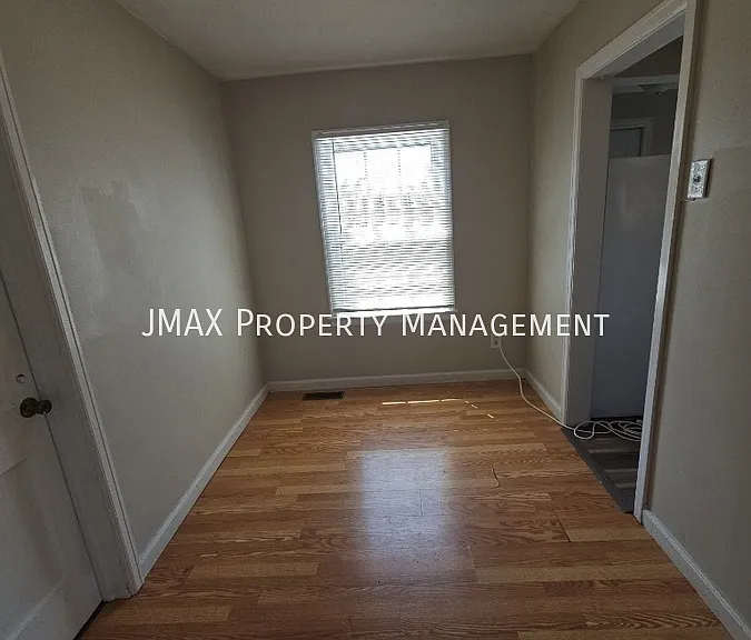 2916 Courtland Rd NW — Photo 6