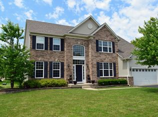 146 Redmond Dr, Gilberts, IL 60136