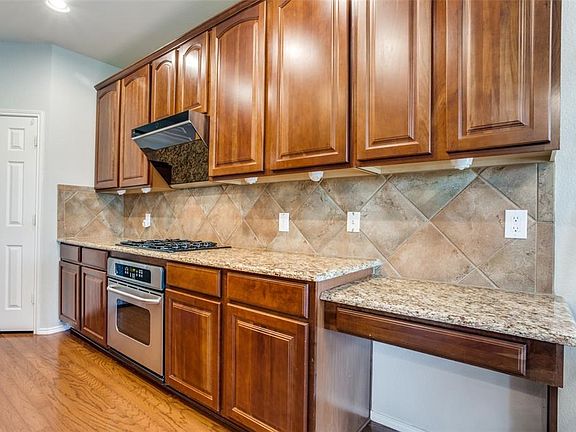 4th image of 9209 Indian Knoll Dr