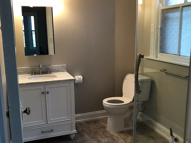 2221 Oakland Ave #2 — Photo 15