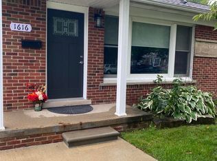 1616 Genesee Dr, Royal Oak, MI 48073