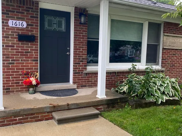 1616 Genesee Dr, Royal Oak, MI 48073