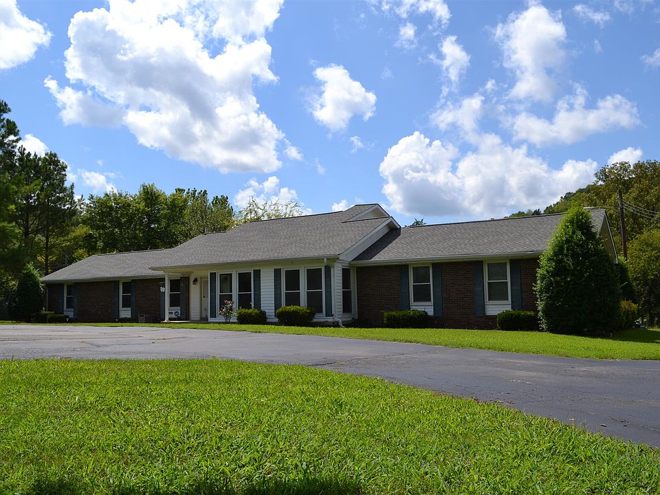 2nd image of 7400 Old Charlotte Pike