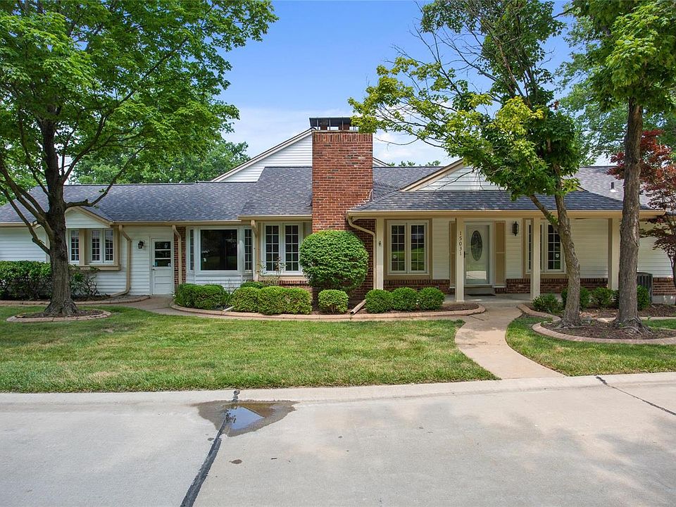 1st image of 15031 Green Circle Dr
