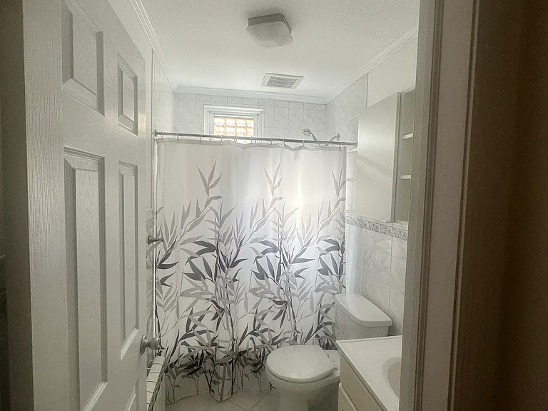 2026 Menahan St #1 — Photo 11