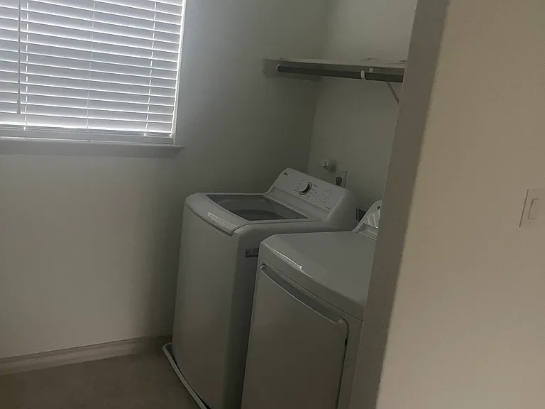 2077 Silver Oaks #1 — Photo 8