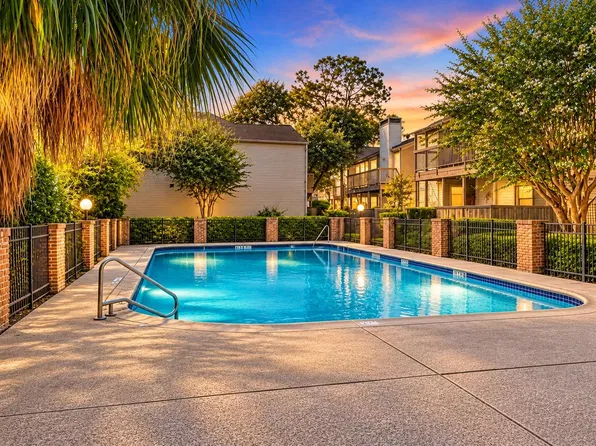 9707 Richmond Ave APT 11, Houston, TX 77042