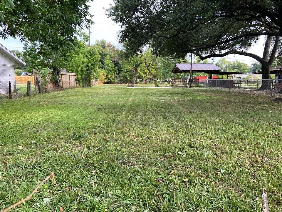 1st image of 16207 Lee Way Dr