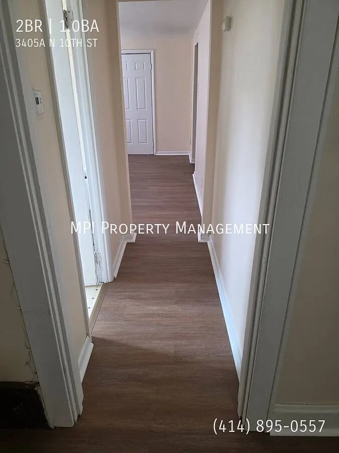 2 Bedroom, 1 Bathroom Apartment for Rent 3405A N. 10th Street, Milwaukee — Photo 2