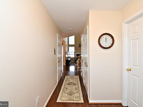 4th image of 705 Santa Anita Dr