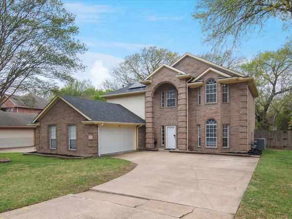 525 N Parks Dr, Desoto, TX 75115