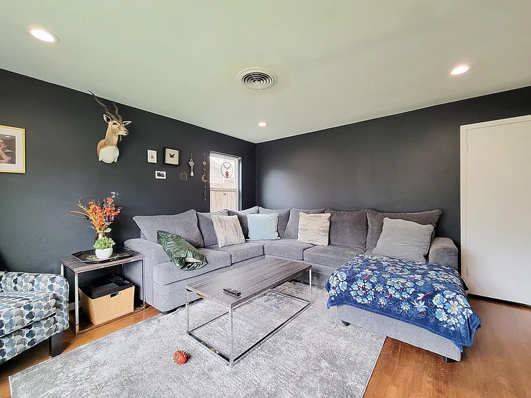 4405 W 43rd St — Photo 6