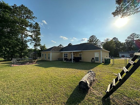3rd image of 215 Robertson Dr