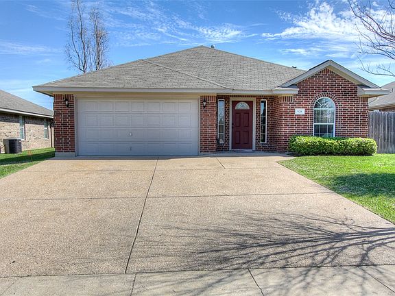 2nd image of 928 Whitewing Ln