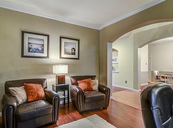 4th image of 5232 Water Oak Dr