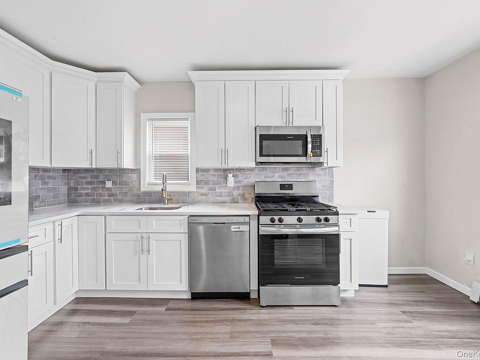 1st image of 20 Dewitt Street