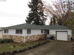 1412 SE Court Ave, Roseburg, OR