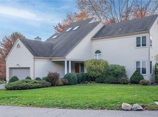 2 Charlotte Ct, Briarcliff Manor, NY 10510