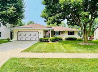 725 N Perry Pkwy, Oregon, WI 53575