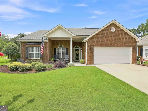205 Autumn Glen Cir, Fayetteville, GA 30215