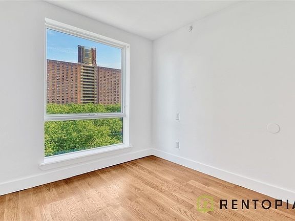 4th image of 810 Flushing Ave #2M