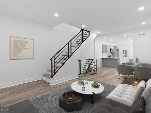 28 E Pastorius St, Philadelphia, PA 19144