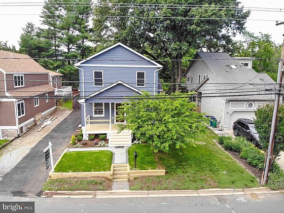 5th image of 1038 Boucher Ave