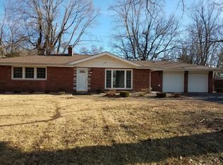 12 Fairview Dr, Fairview Heights, IL 62208