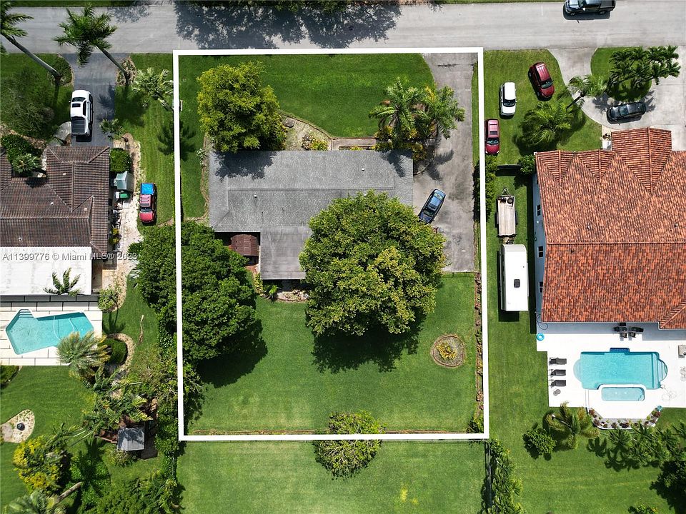 2nd image of 11805 SW 99th Ct