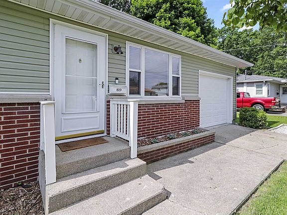 3rd image of 819 Timmons Dr