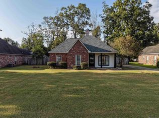 10225 Carter Hills Ave, Denham Springs, LA 70726