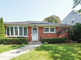 207 S Edward St, Mount Prospect, IL 60056