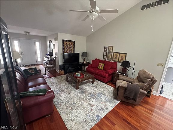 4th image of 1556 Pimlico Dr #15