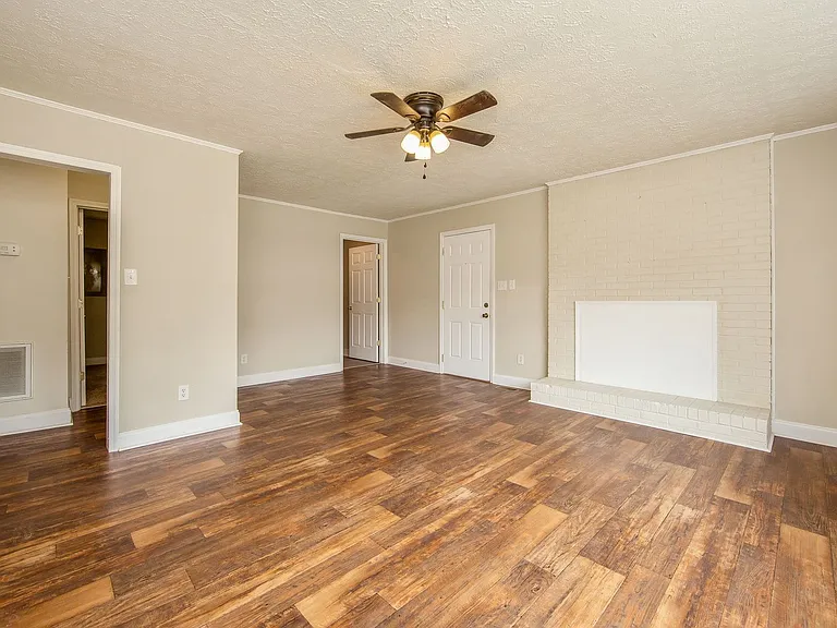 1203 Turnpike Rd — Photo 19