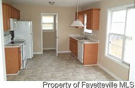 4th image of 103 Silverberry Ct