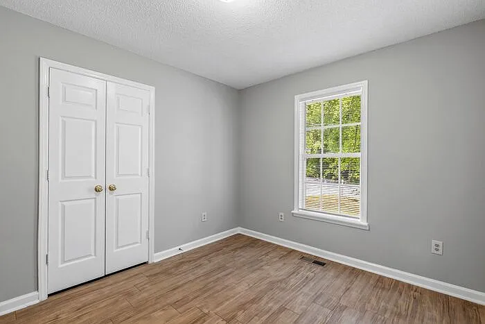 1811 Cody Ave — Photo 24