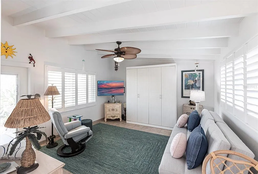 Studio, 1.0 bath, 435 sqft, $8,970 — Photo 3