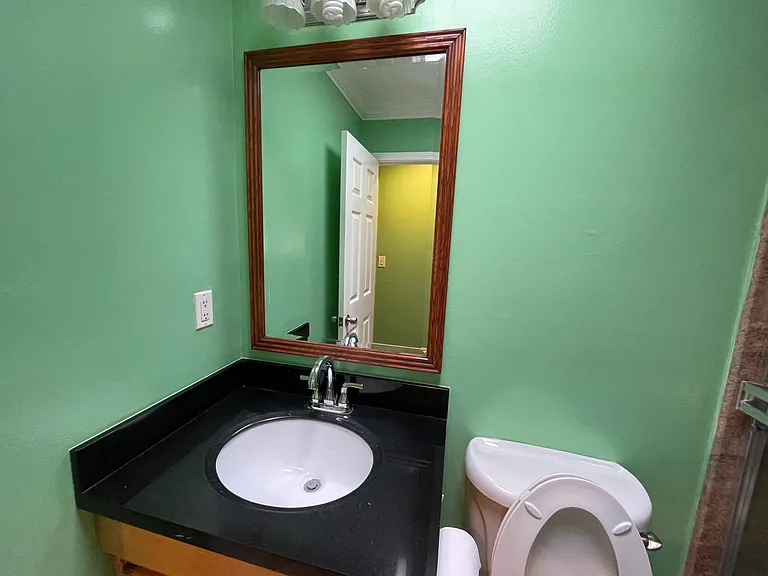 4139 Linwood Dr — Photo 13
