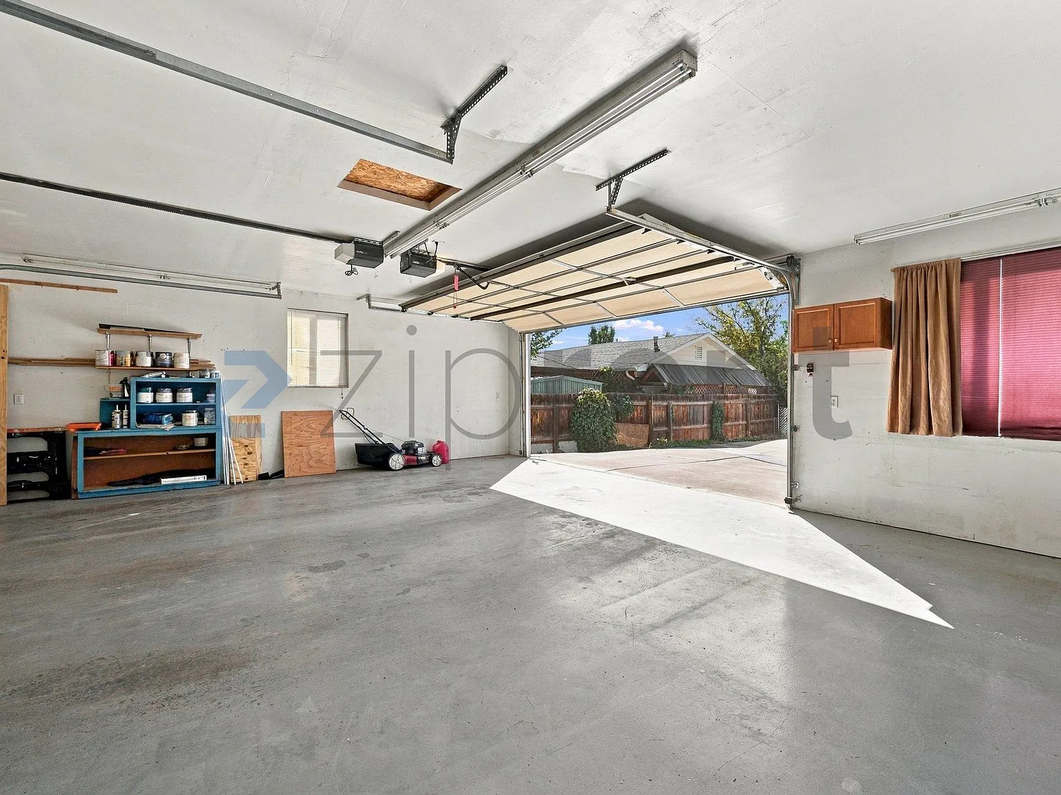 3 bed, 1546 sqft, $2,100 — Photo 1