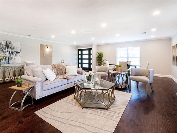3rd image of 2028 Flat Creek Dr