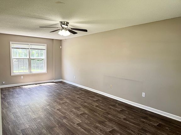3rd image of 110 Brandi Ct