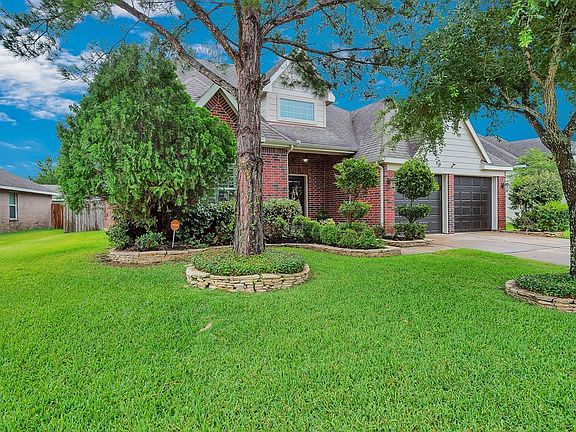 3rd image of 24514 Cobble Canyon Ln